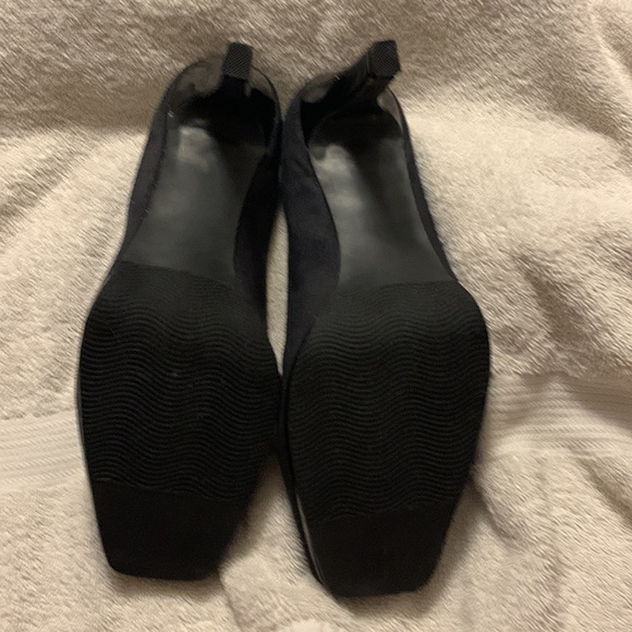 Via Accenti Black Peep Toe Heels, size 10 1/2 W. - Picture 6 of 11